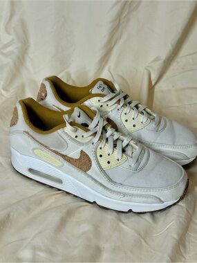 Nike Women’s Air Max 90 SE 'Cork size 8.5
